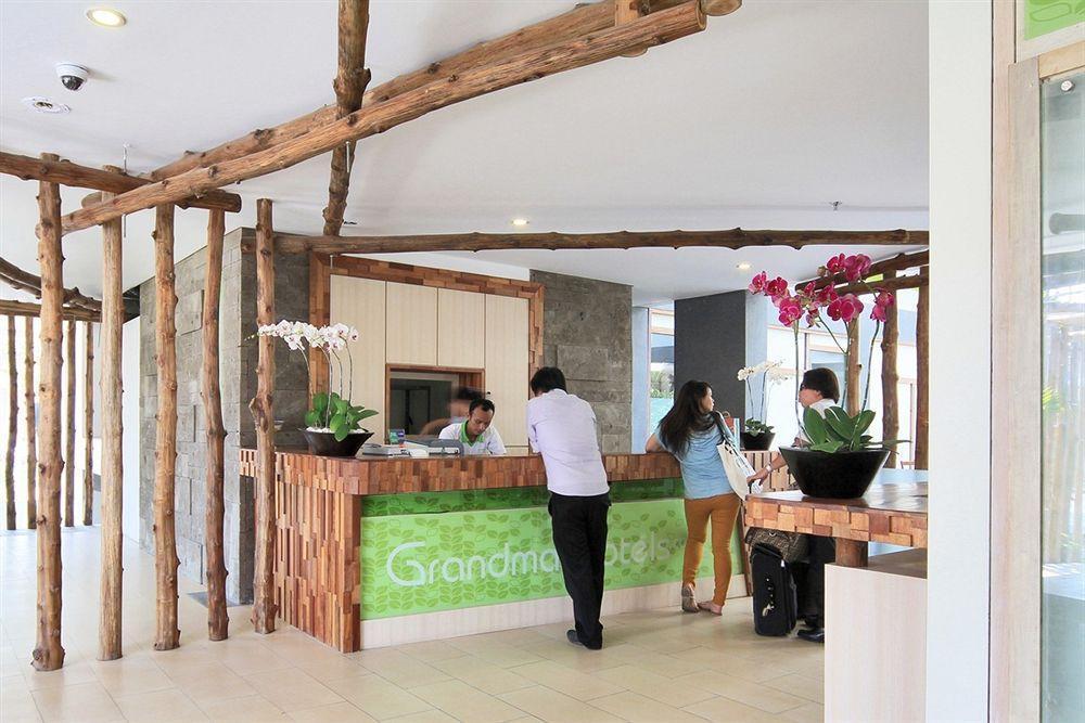 Grandmas Plus Hotel Legian Exterior foto