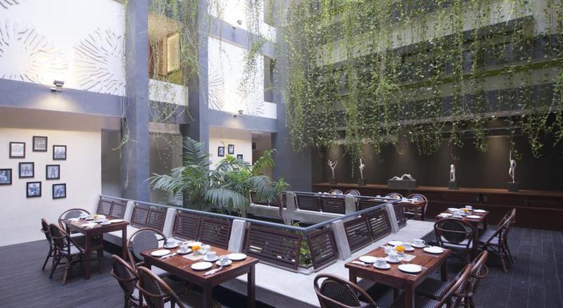 Grandmas Plus Hotel Legian Exterior foto